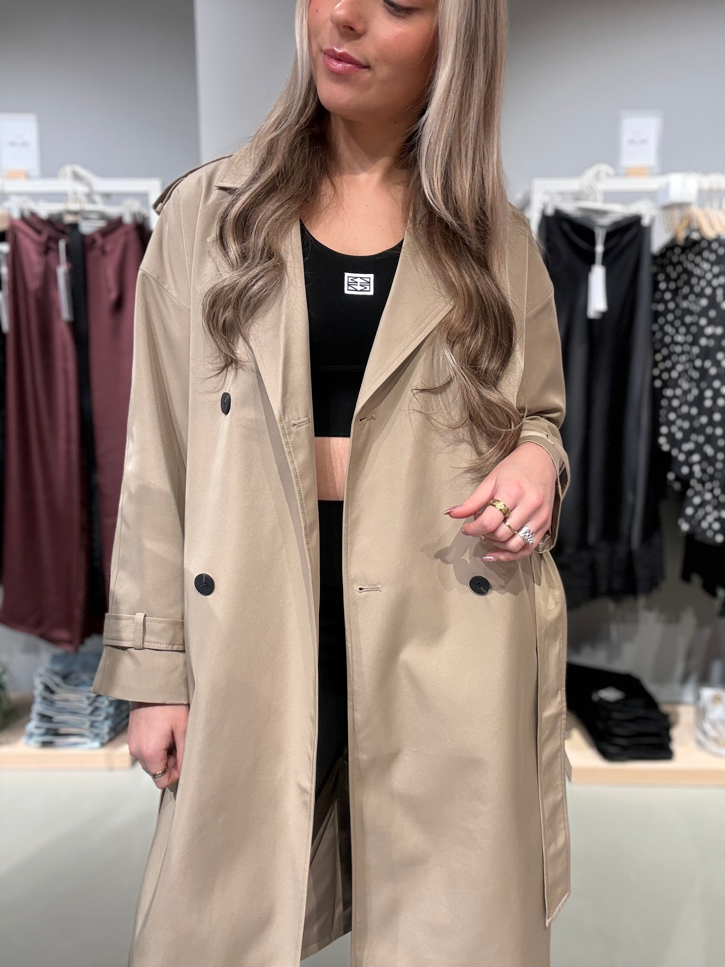 VIADDISON Coat - Savannah Tan